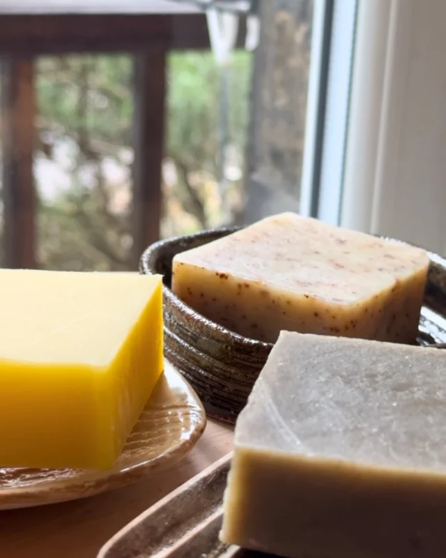 💜 Lavender & Lemon - calm yet refreshing.
🫐 Juniperberry - fresh and woody.
🌿 Rosemary & Nettle - herbal and nourishing.

Let us know your pick in the comments! 👇